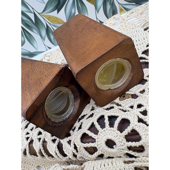 Vintage 70s Wood Salt and Pepper Set with Base - Picture 4 of 7